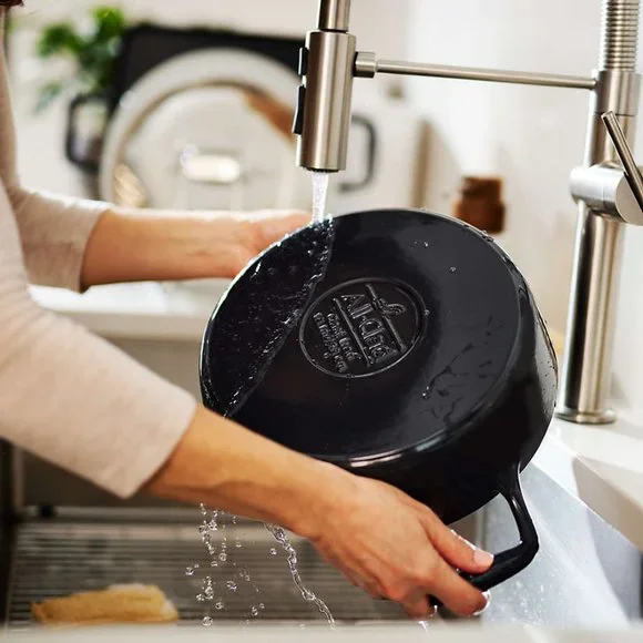 All Clad 4-Qt Braiser with Lid and Acacia Wood Trivet / Enameled Cast Iron NIB - Picture 8 of 8